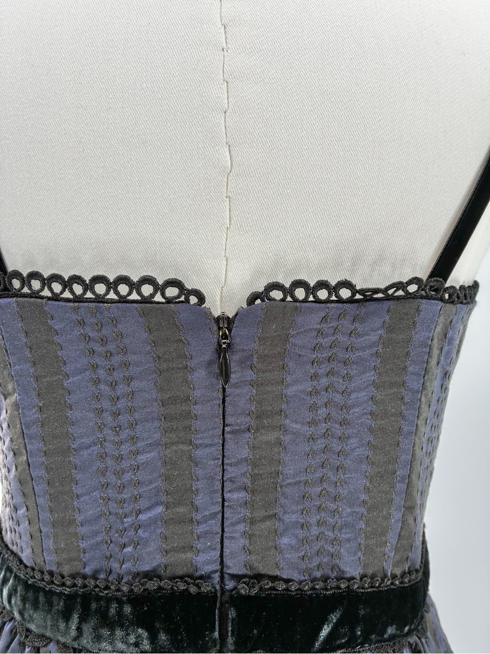 Women’s Vintage Nanette Lepore Bergdorf Goodman Stripped Silk Taffeta Dress 4 - Picture 8 of 16